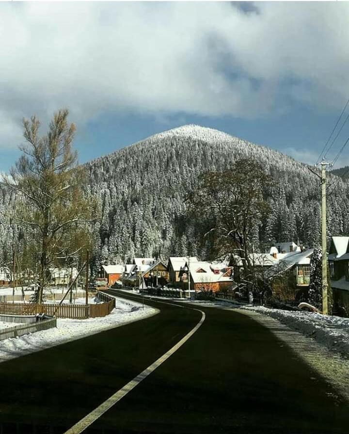 Садиба "Три Царі" Jaremtje Exteriör bild